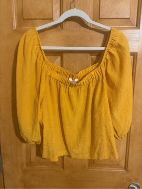 BB Dakota Mustard Yellow Off-Shoulder Peasant Blouse NWT